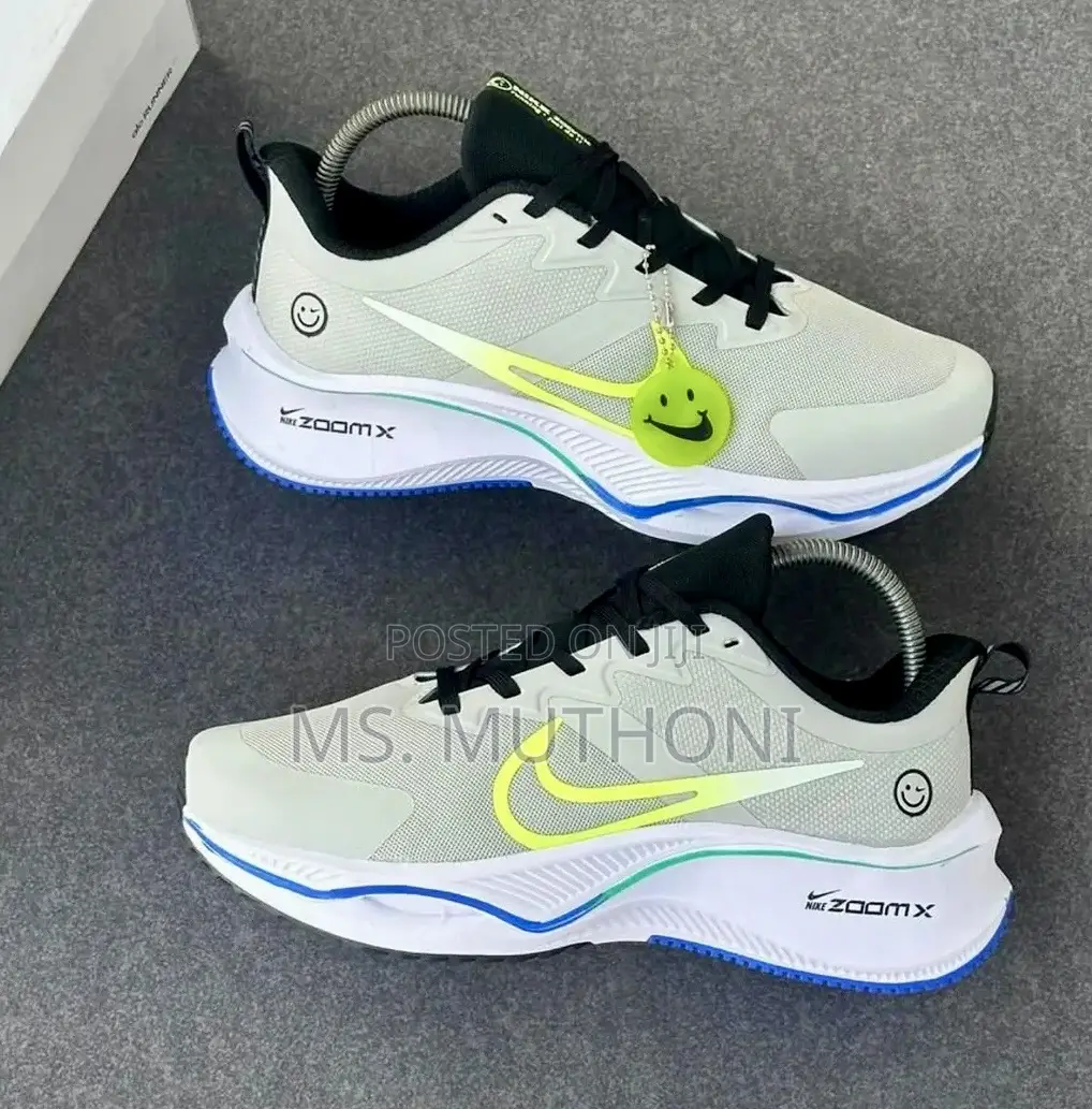 Unisex Smiley  Zoom Sports Sneakers