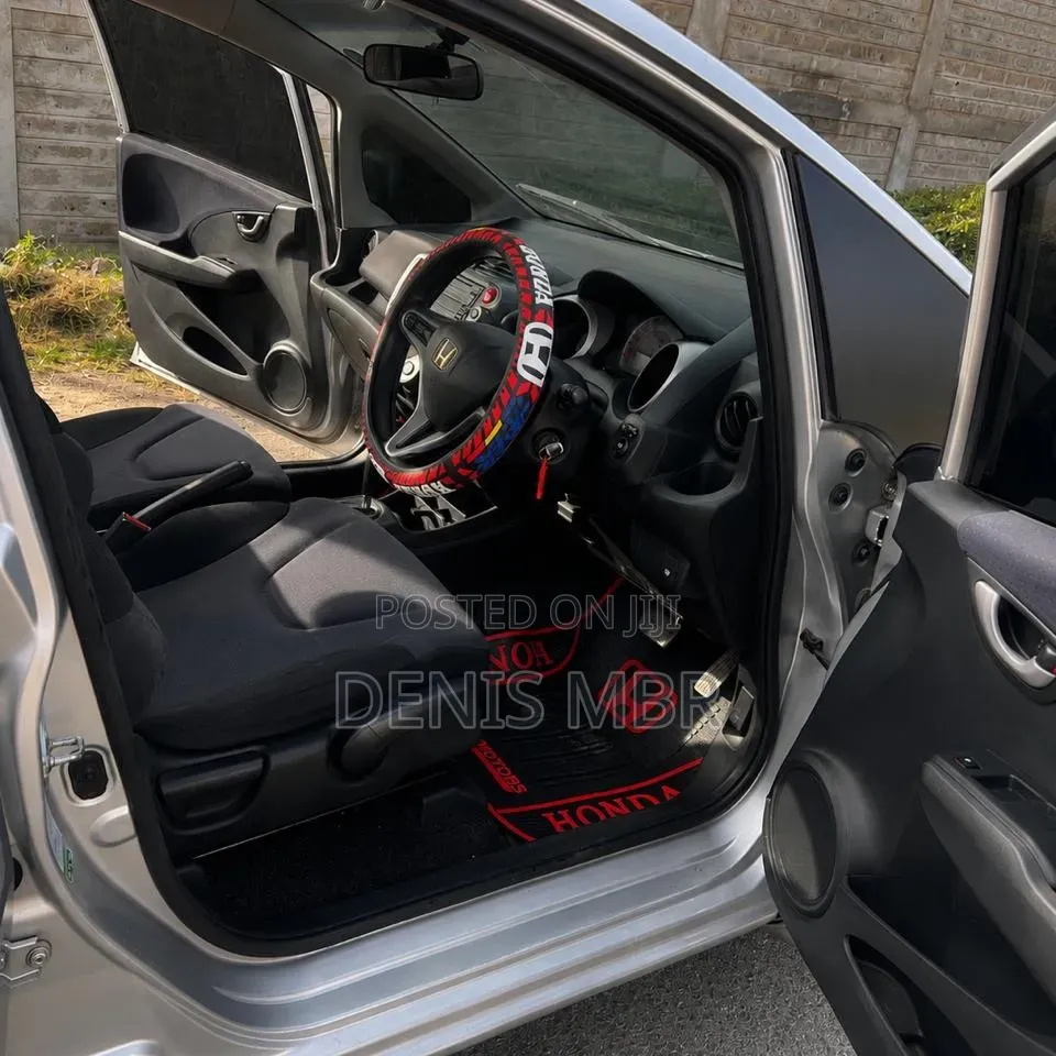 Honda Fit 2012 Silver