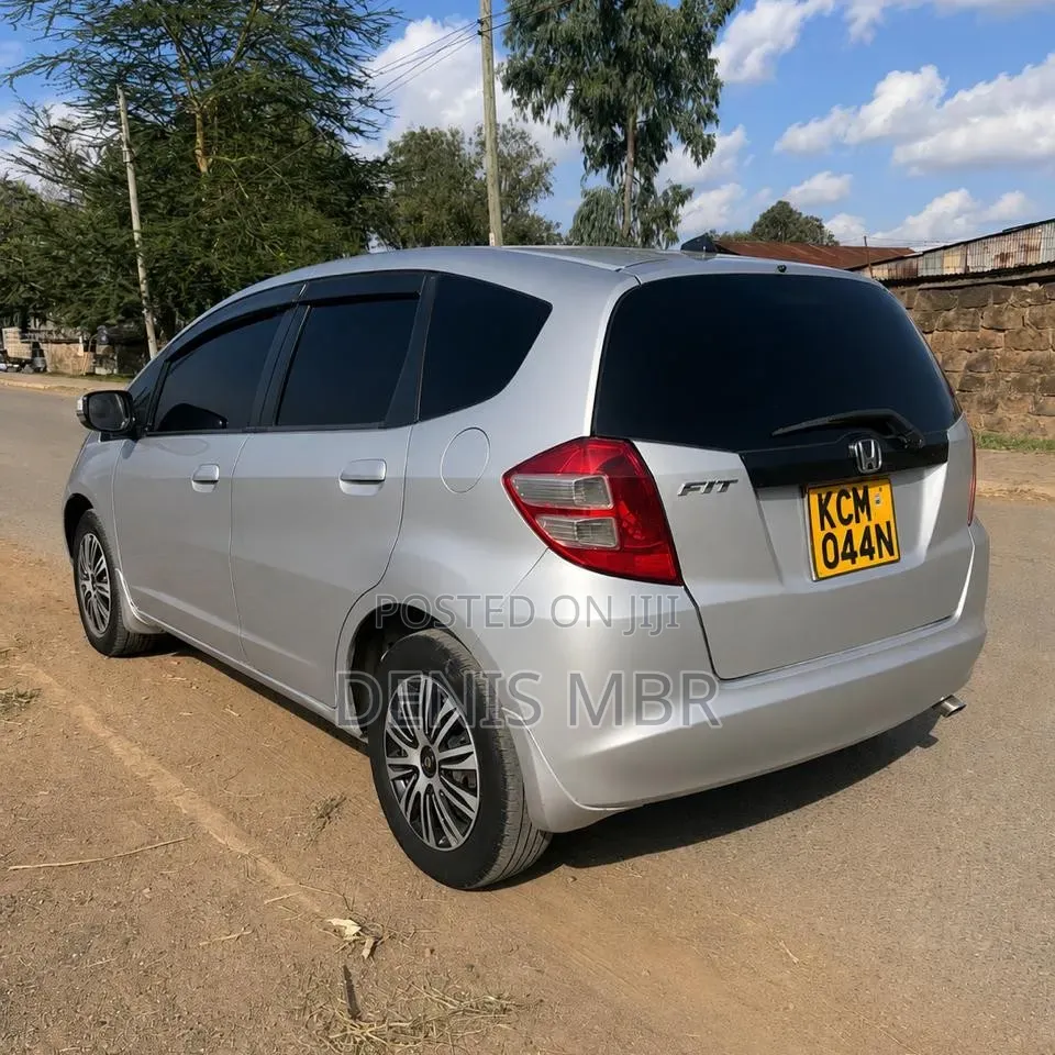 Honda Fit 2012 Silver