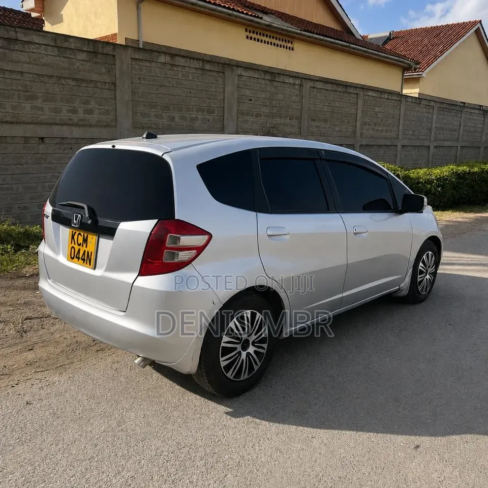 Honda Fit 2012 Silver