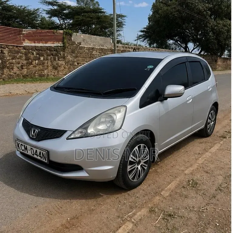 Honda Fit 2012 Silver