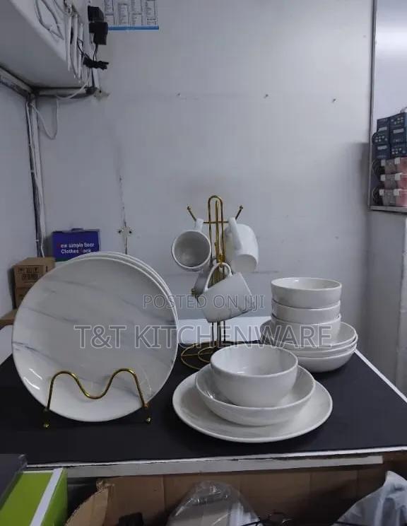 16 Pieces Marble Dinnerset