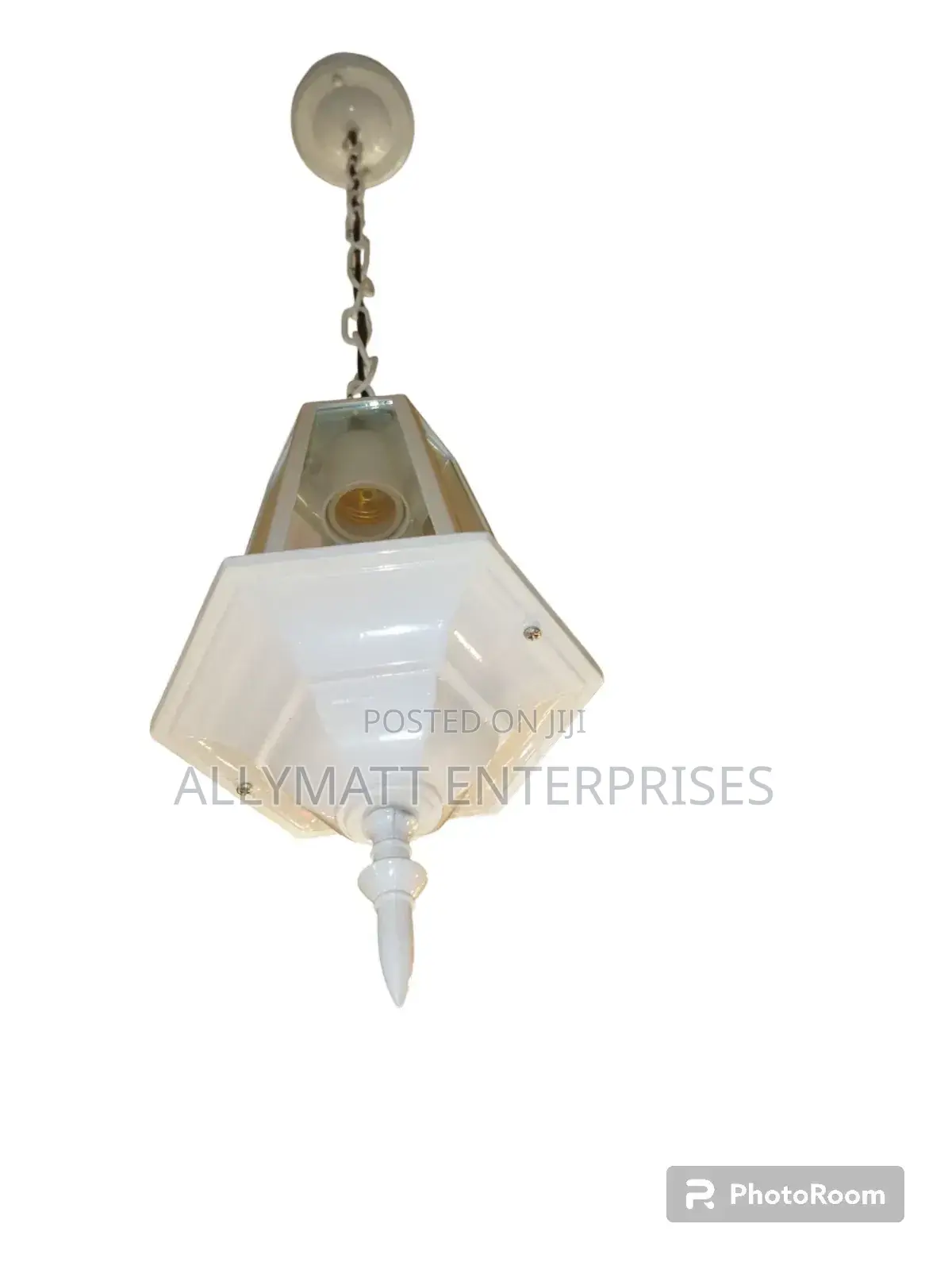 Hanging Gate Light