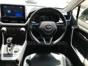 Toyota RAV4 Limited AWD 2019 White