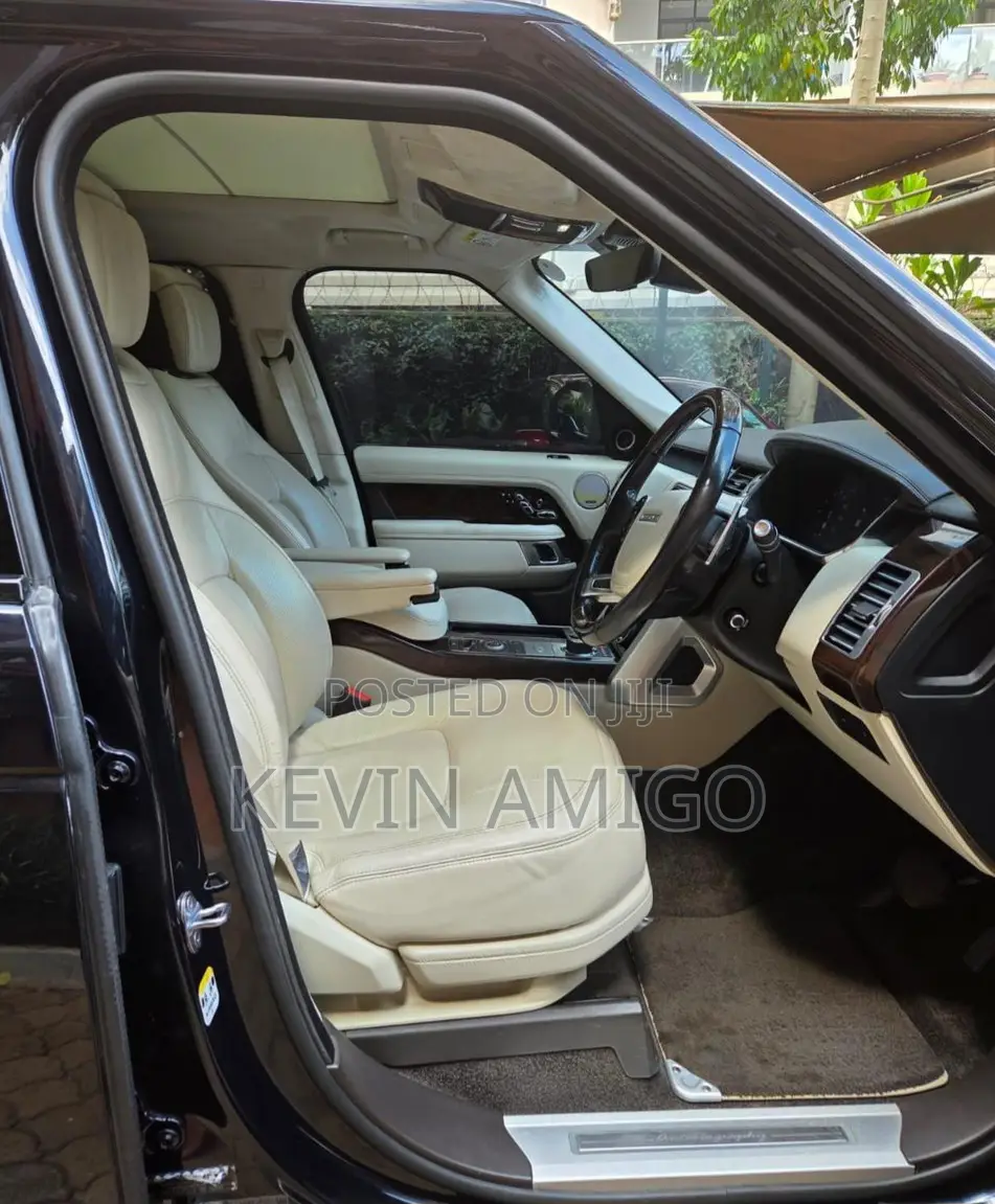 Land Rover Range Rover Vogue 2019 Black