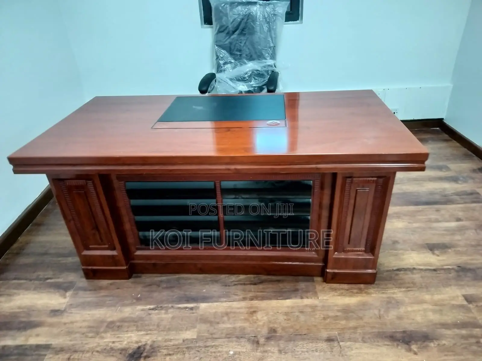 Office Desk : 1.6m Brown Wood-Veneer Executive Office Desk