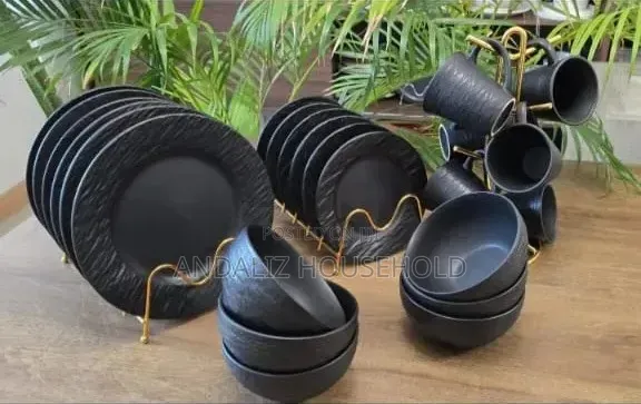 Black Elegant Dinner Set