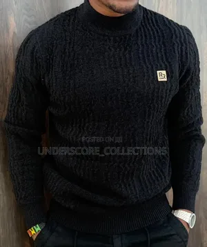 Men Classic Round Neck Sweaters