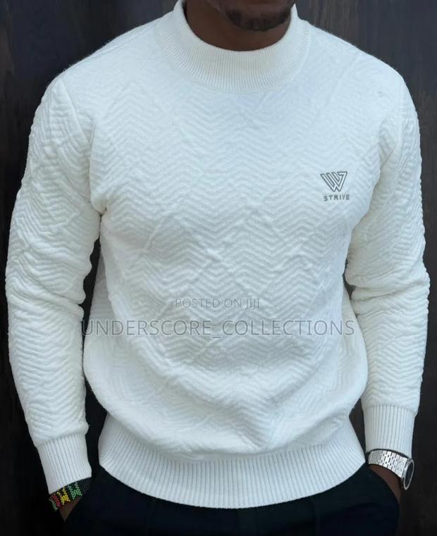 Men Classic Round Neck Sweaters - thumbnail 4