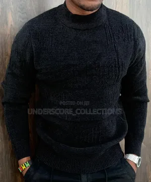 Men Classic Round Neck Sweaters