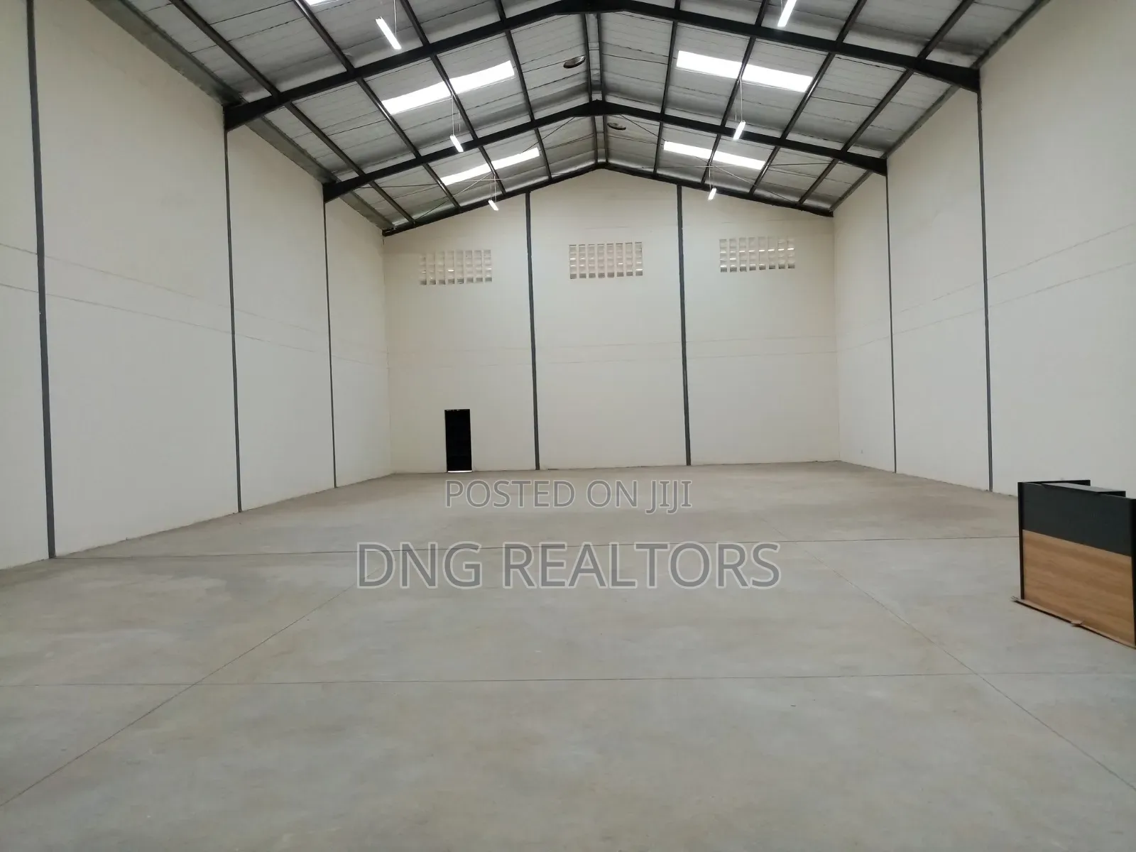 7600sqft Warehouse for Lease Eastern by Pass