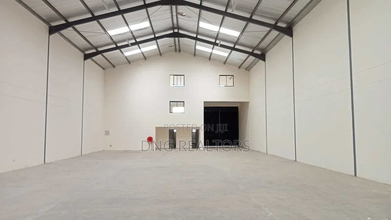 7600sqft Warehouse for Lease Eastern by Pass