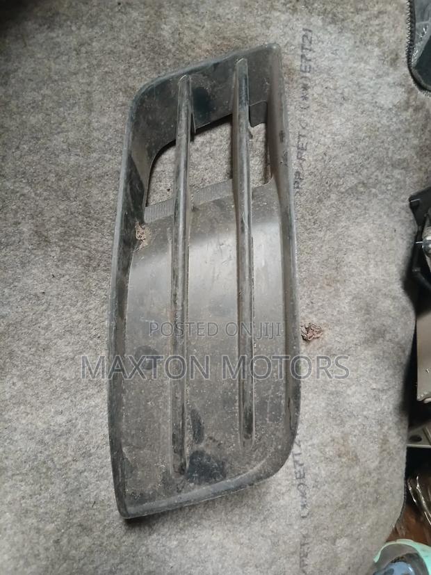 Toyota Isis 2007 Foglight Cover