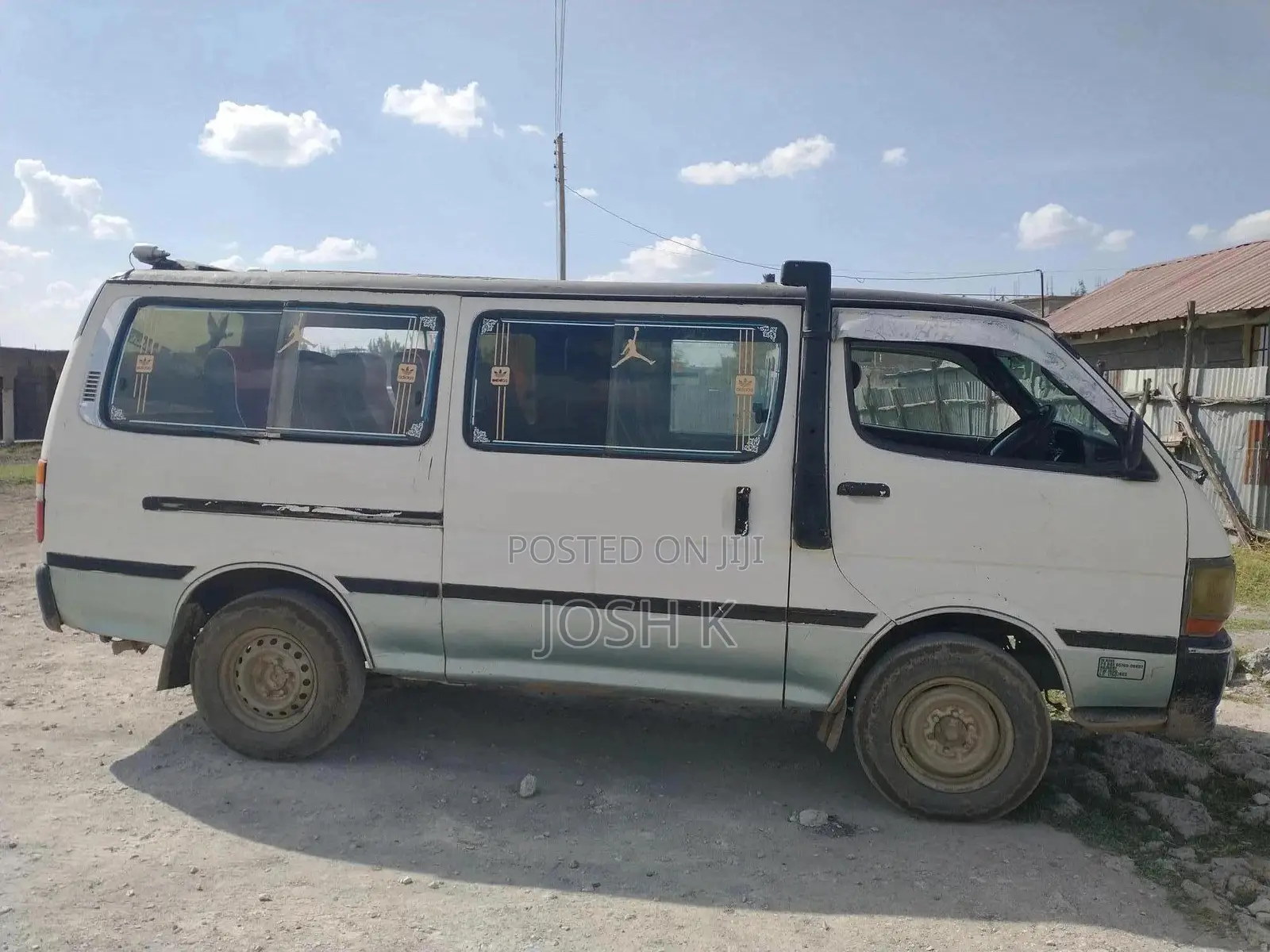 Toyota HiAce 2003 White