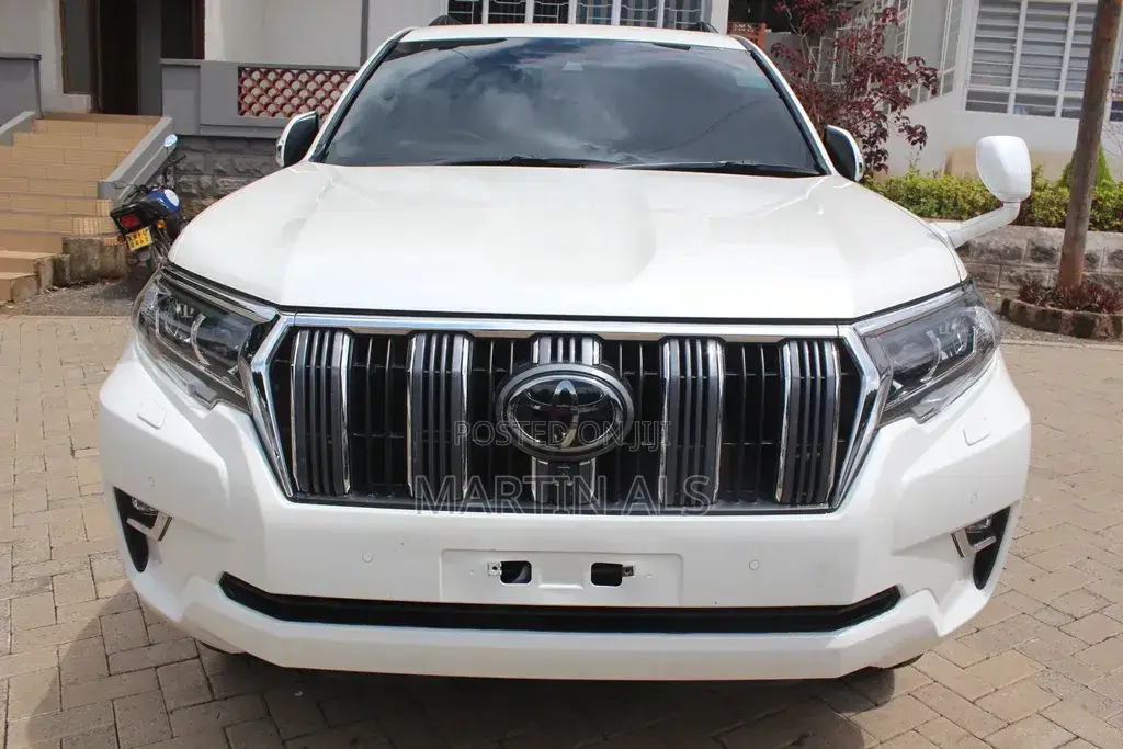 Toyota Land Cruiser Prado 2.7 2021 White