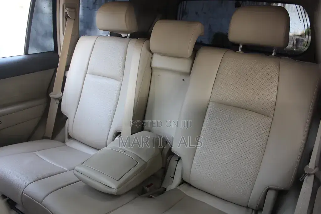 Toyota Land Cruiser Prado 2.7 2021 White