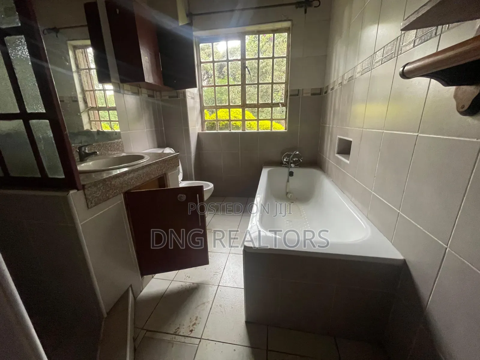 5bdrm Bungalow in Karen for rent