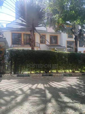 4bdrm Townhouse / Terrace in Lavington, Muthangari for rent