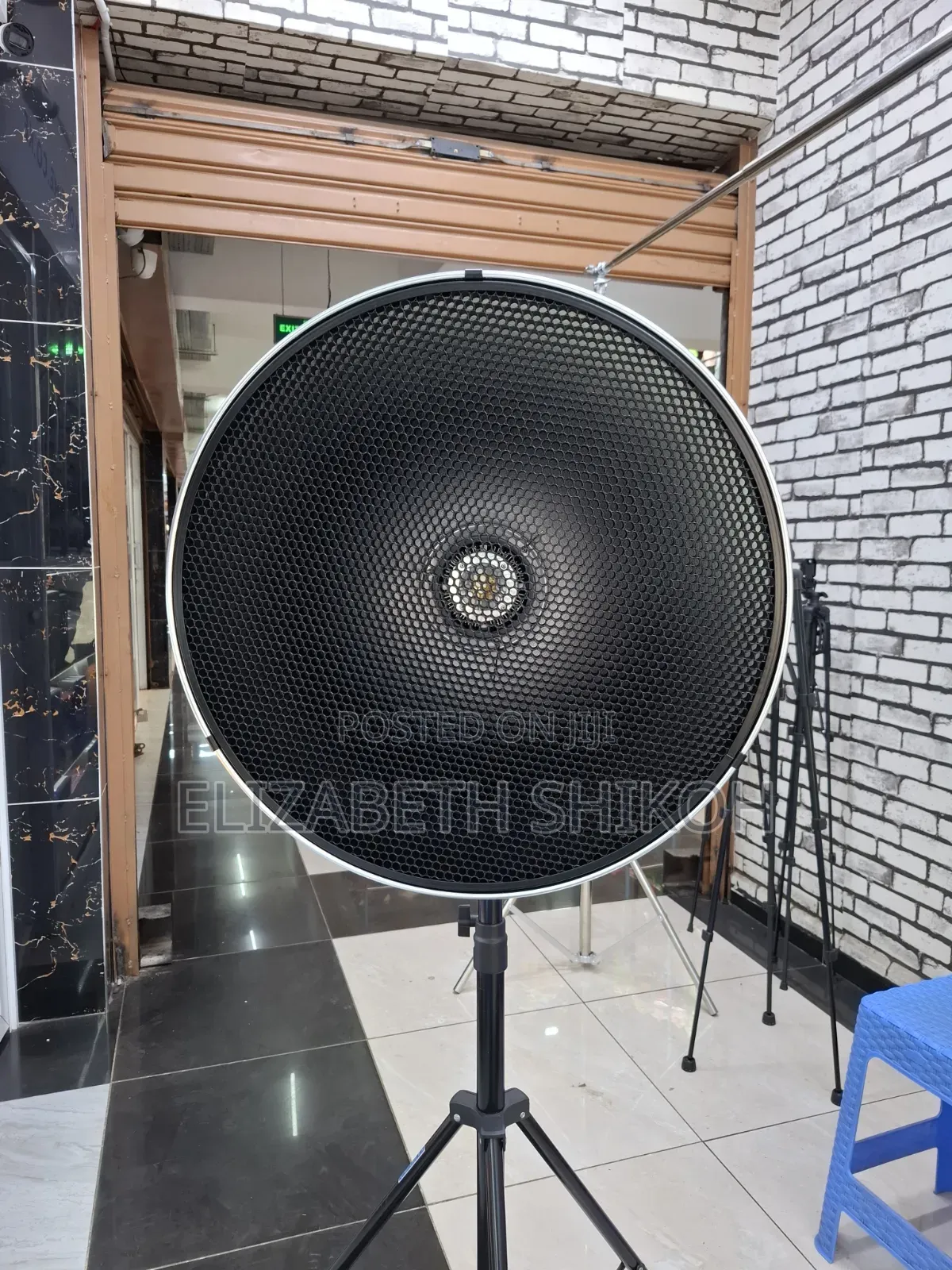 Silver 42cm Metallic Beauty Dish With Grid and Diffuser