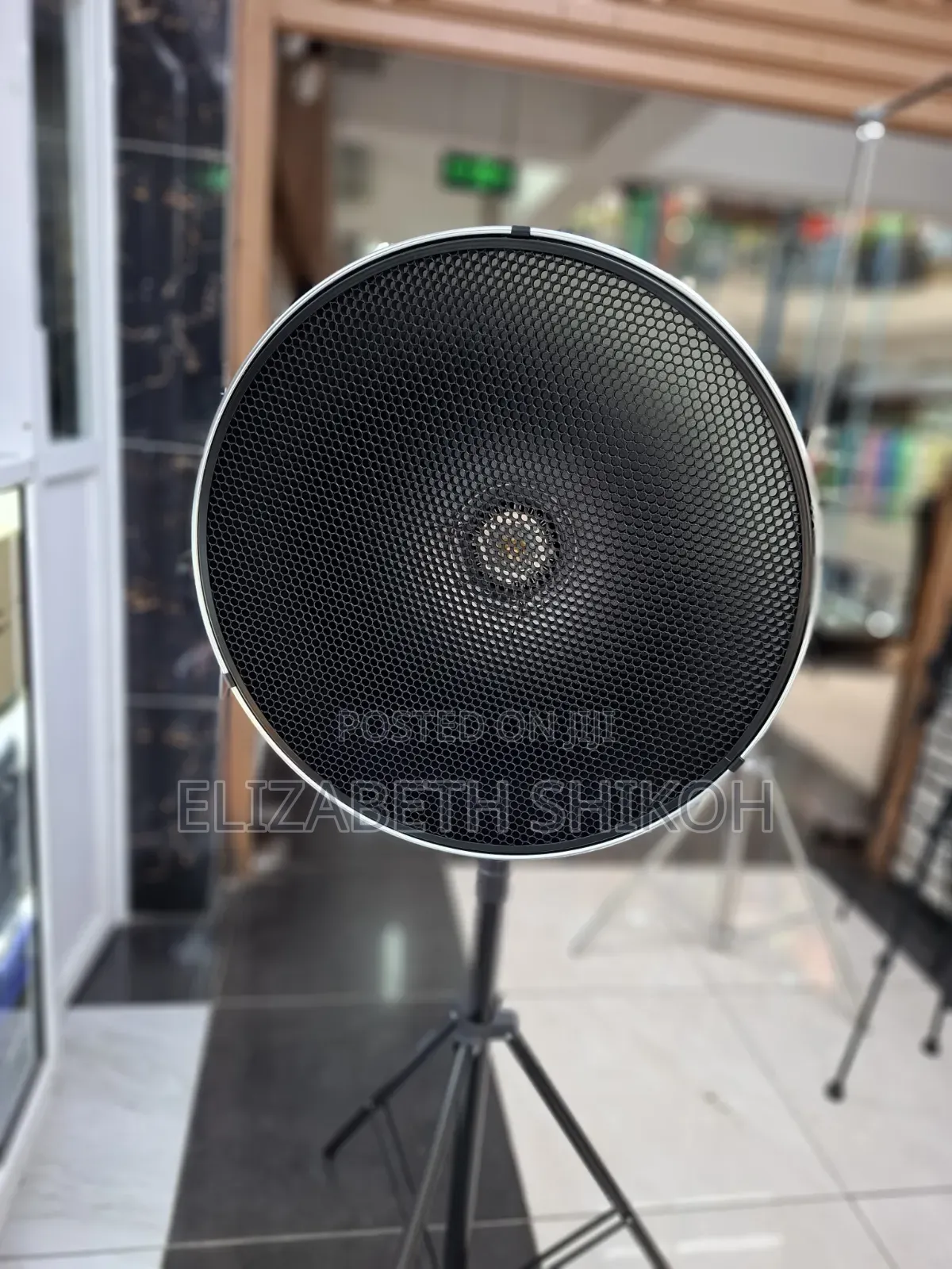 Silver 42cm Metallic Beauty Dish With Grid and Diffuser