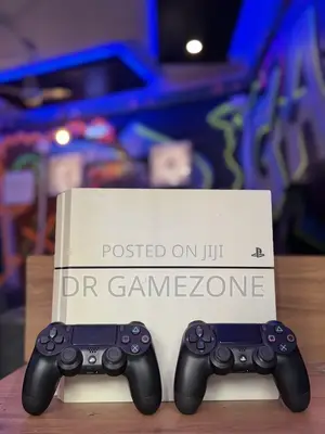 Playstation 4 Standard 500gb Chipped 8 Games