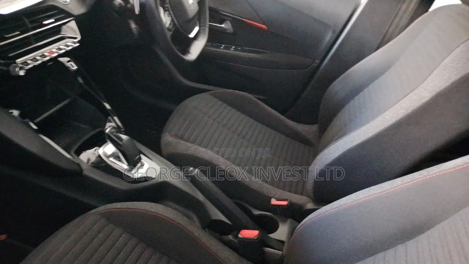 Peugeot 208 2021 White