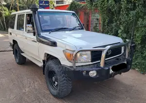 Toyota Land Cruiser 79 Series 2013 White