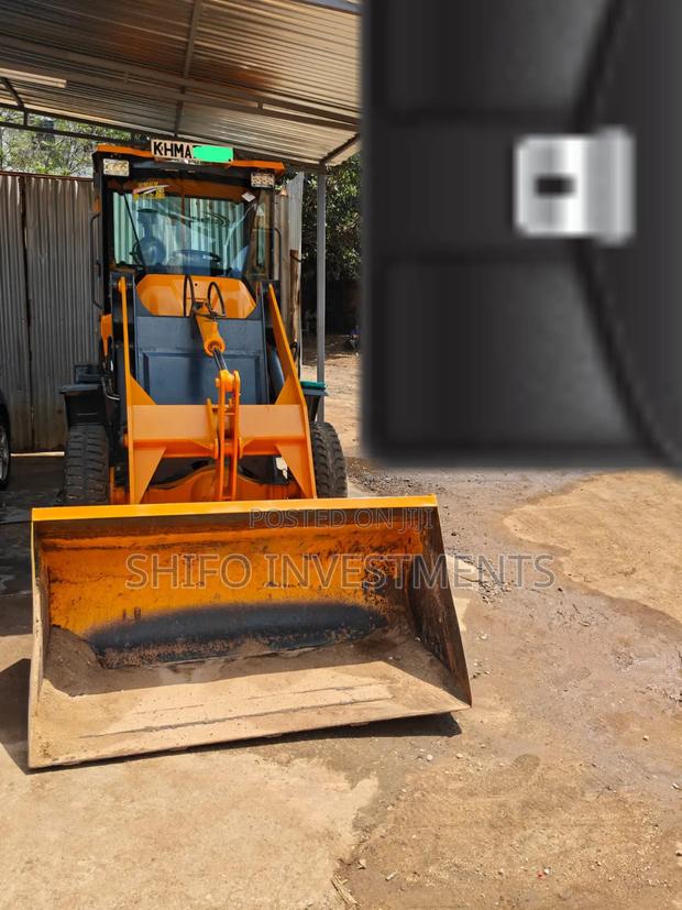 Wheel Loader - thumbnail 3