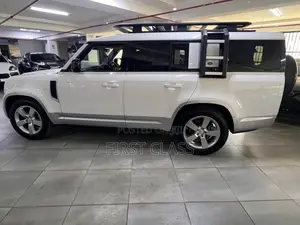 Land Rover Defender 2023 White