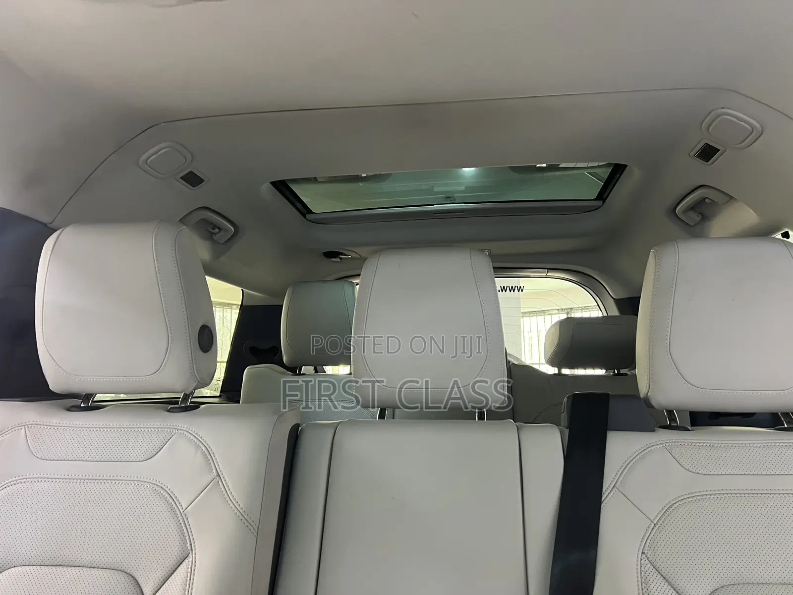 Land Rover Defender 2023 White