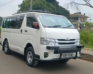 Toyota HiAce 2016 White