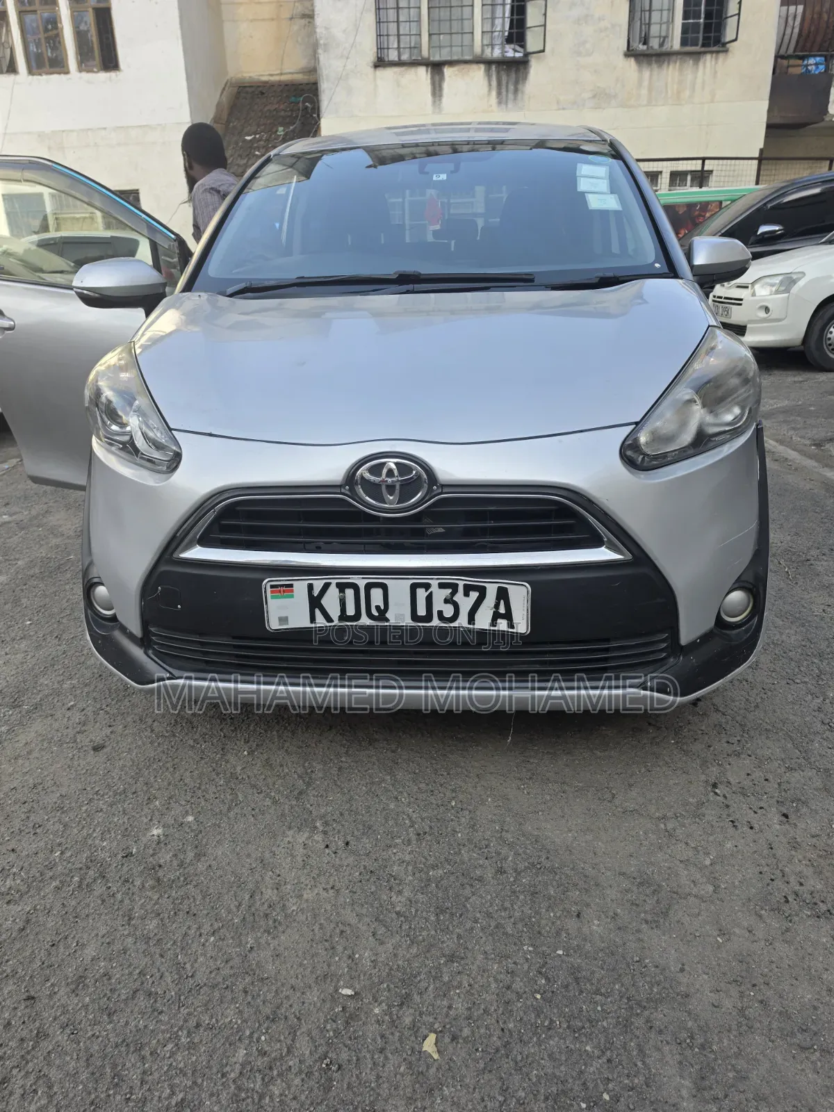 Toyota Sienta 2016 Silver