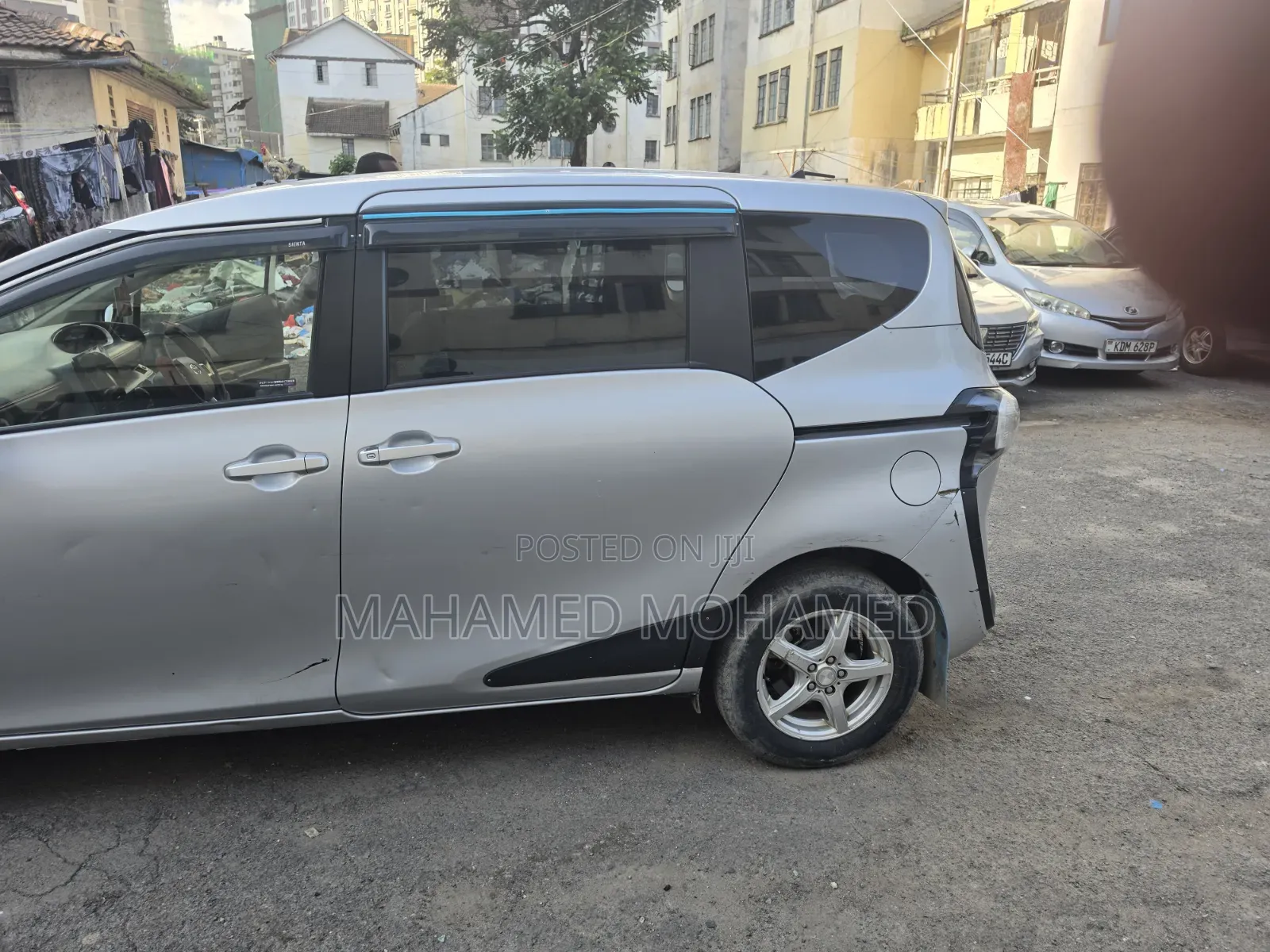 Toyota Sienta 2016 Silver