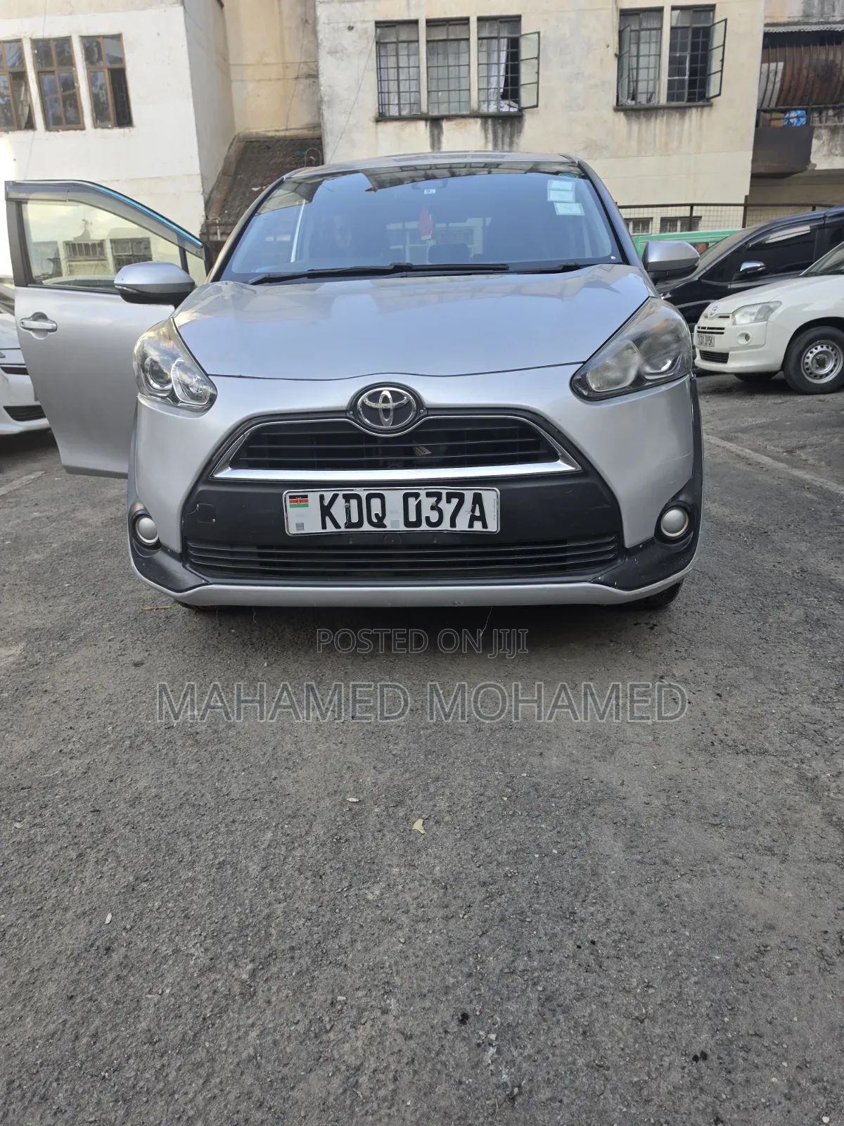 Toyota Sienta 2016 Silver