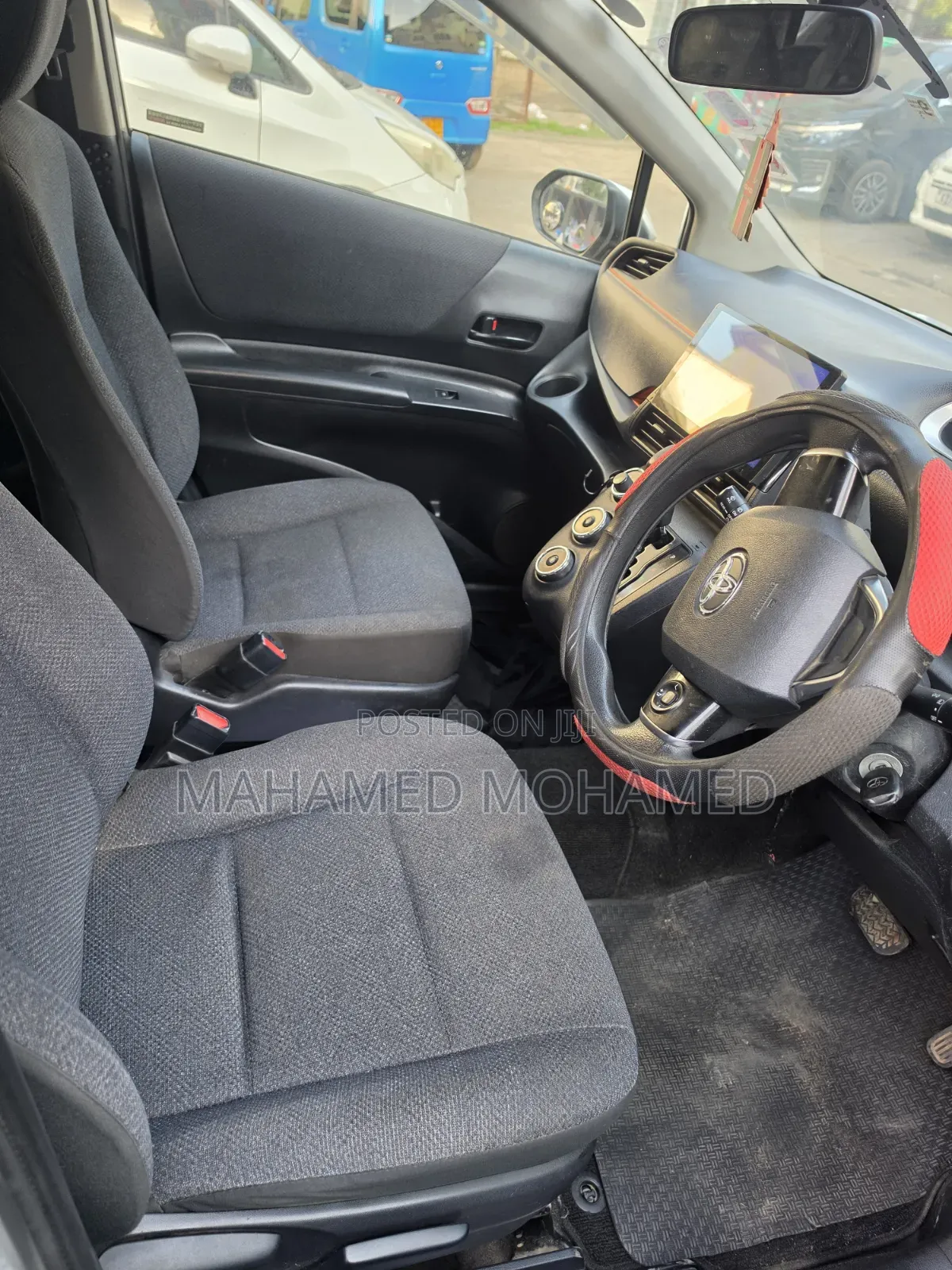 Toyota Sienta 2016 Silver