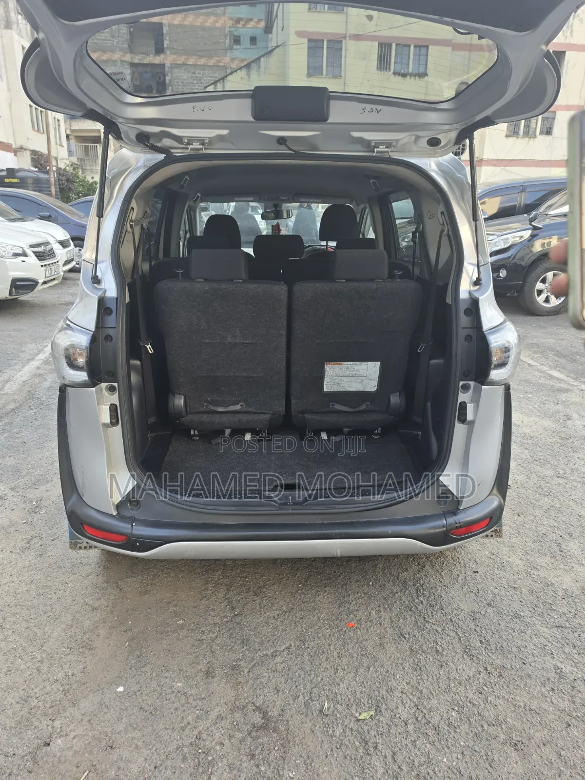 Toyota Sienta 2016 Silver