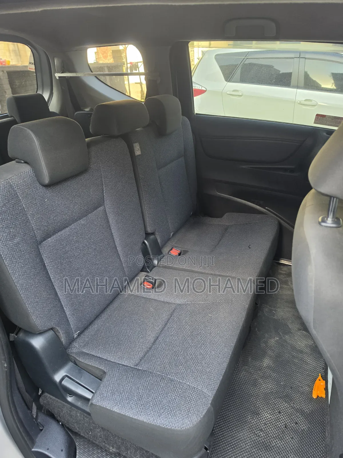 Toyota Sienta 2016 Silver