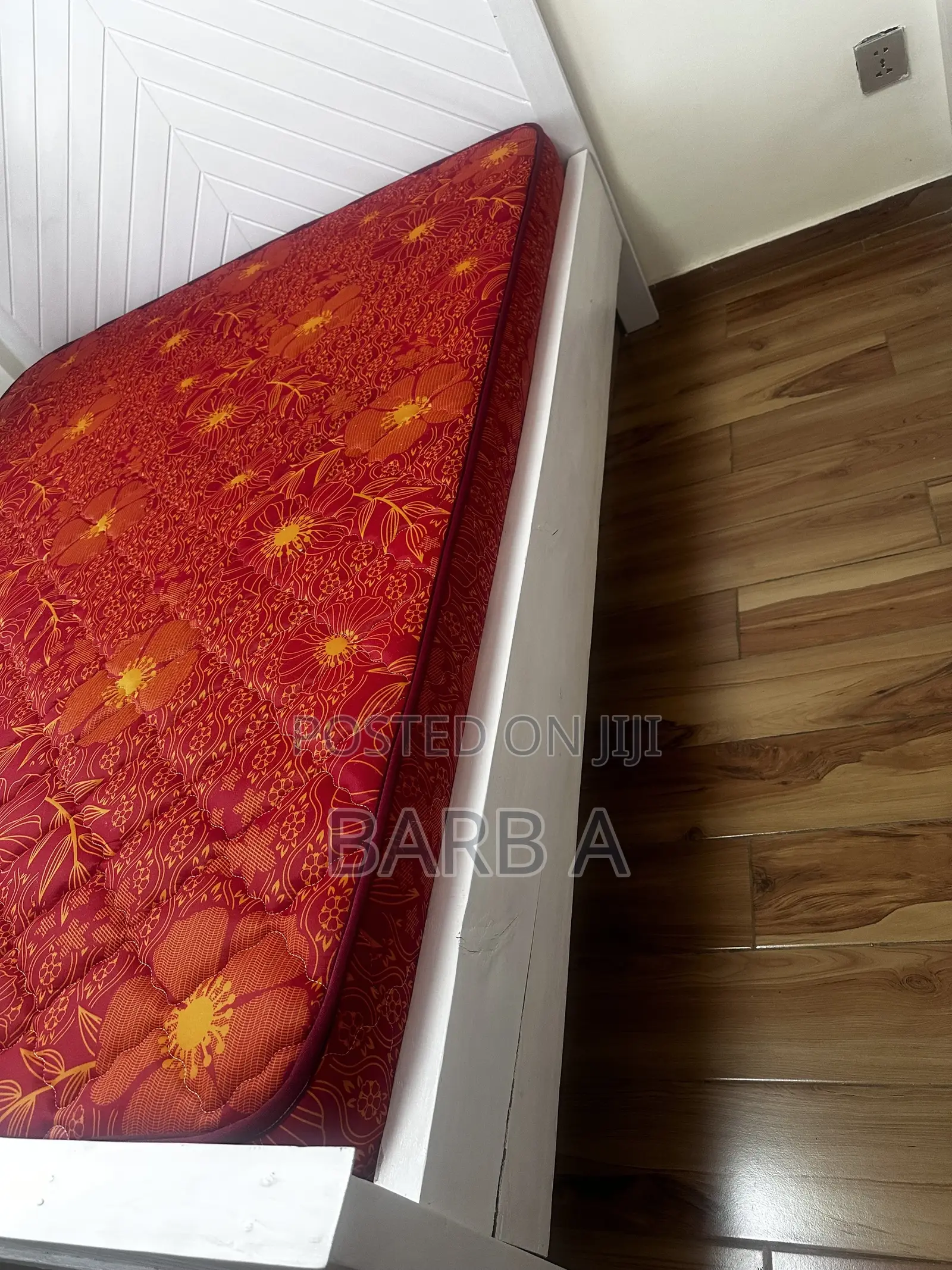 5*6 Bed Queen + Mattress