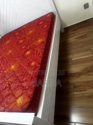 5*6 Bed Queen + Mattress