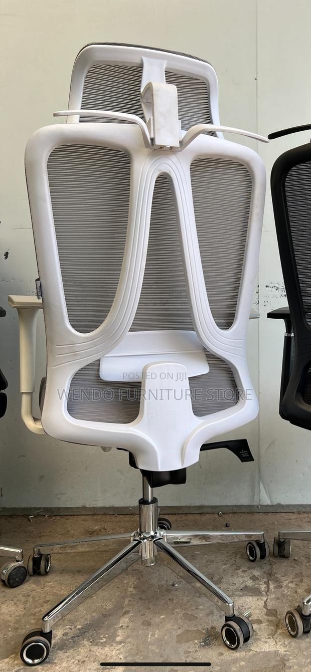 Office Chair : Ergonomic High-Back Mesh Office Chair, - thumbnail 3