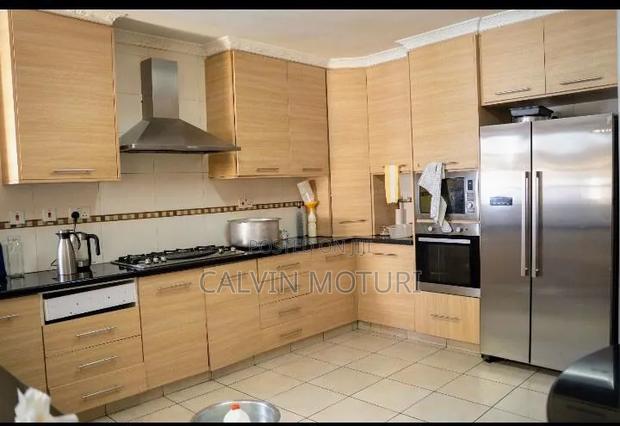 5bdrm Mansion in Muthangari for sale