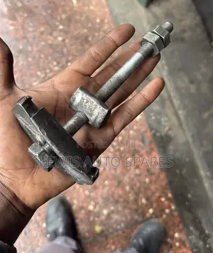 Toyota Hiace 7l 9l Camber Bolt