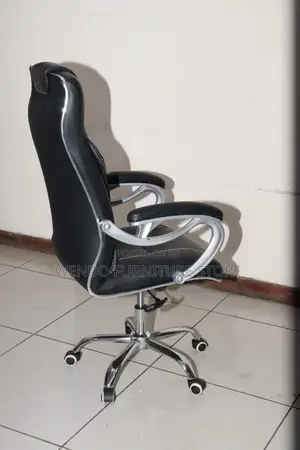 Office Chair : O12 Black Faux Leather Executive Office Chai