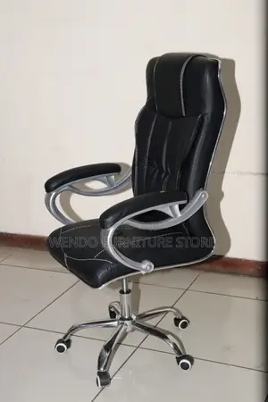 Office Chair : O12 Black Faux Leather Executive Office Chai