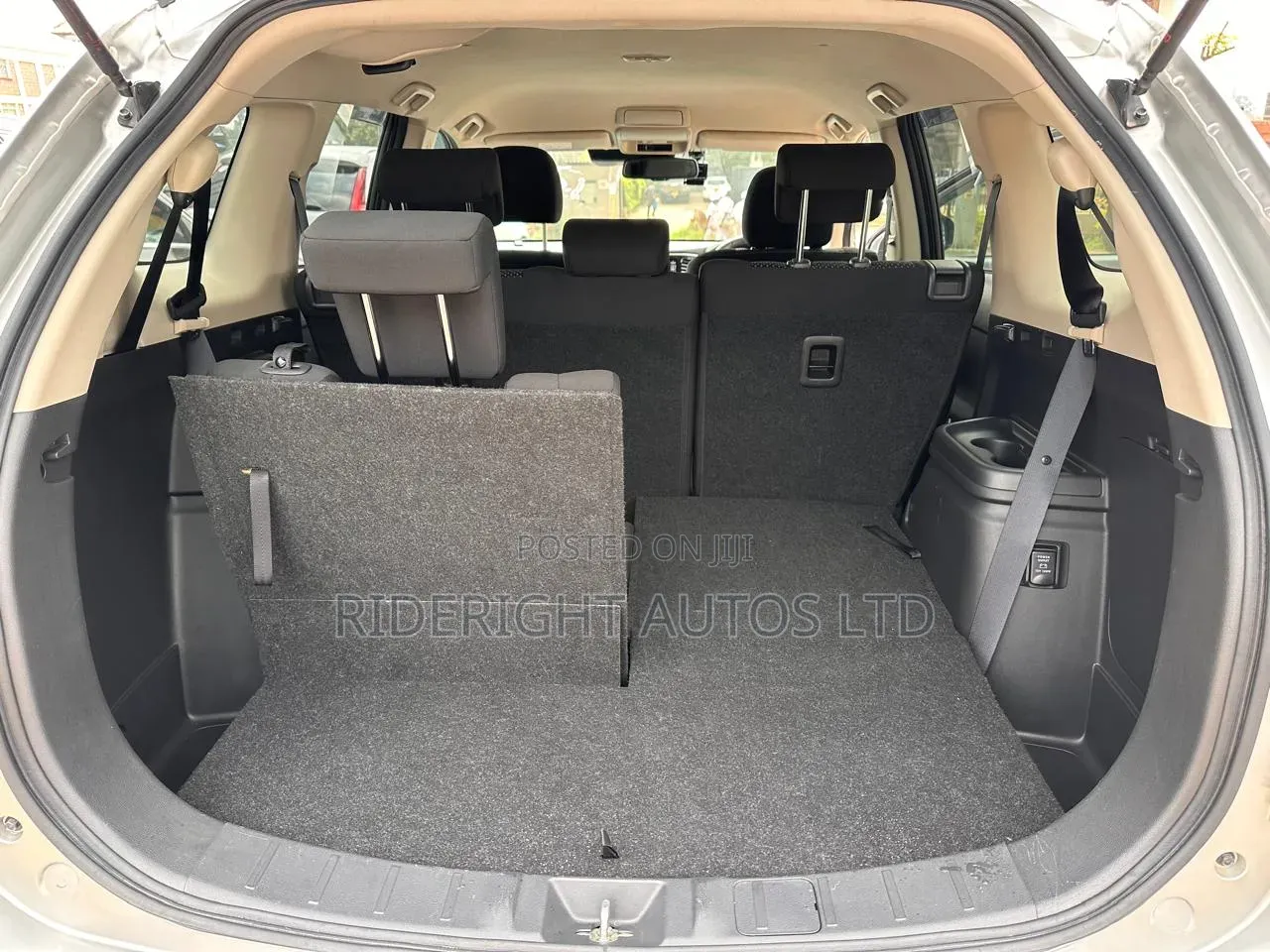Mitsubishi Outlander 2019 Silver