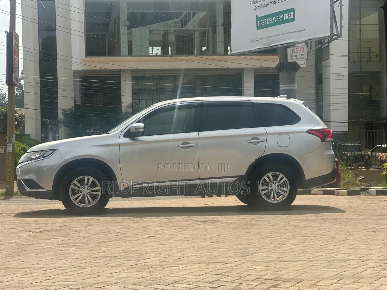 Mitsubishi Outlander 2019 Silver