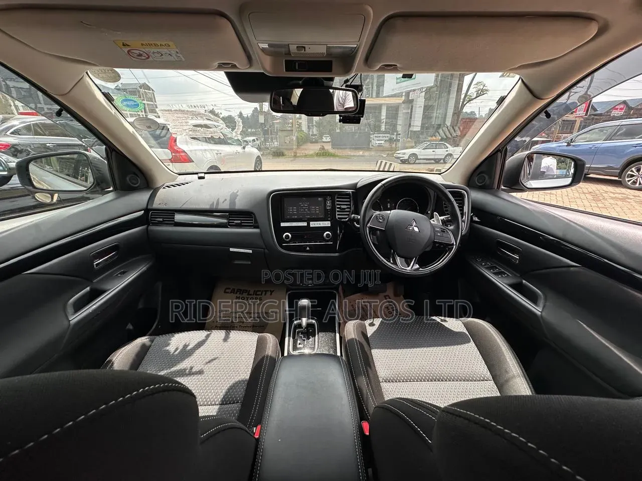 Mitsubishi Outlander 2019 Silver
