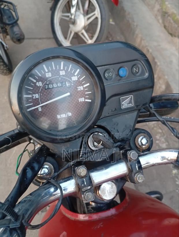 Honda CB 2025 Red - thumbnail 6
