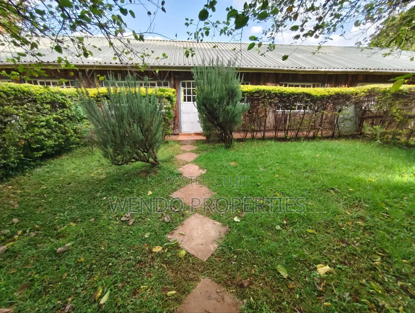 2bdrm Bungalow in Karen for rent