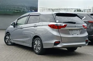 Honda Fit Shuttle 1.5 Hybrid 2WD 2019 Silver